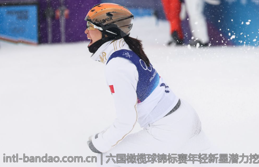 六国橄榄球锦标赛年轻新星潜力挖掘